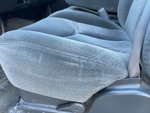 Used 2005 Chevrolet Silverado 2500 LS image 9