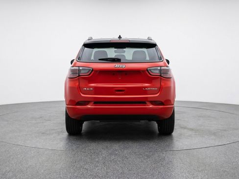 Used 2025 Jeep Compass Limited AWD/4WD image 7