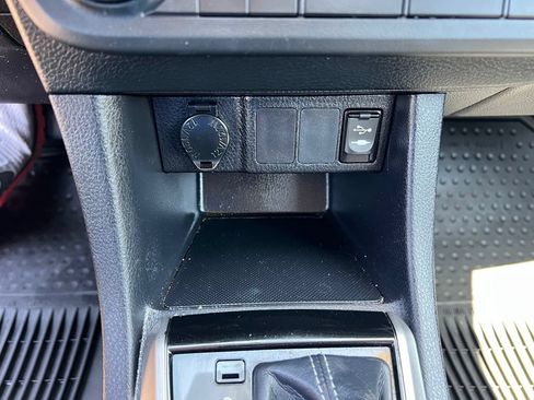 Used 2016 Toyota Corolla LE FWD image 33