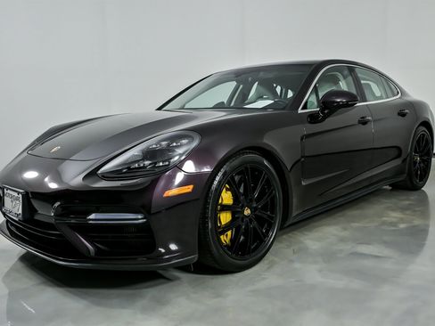 Used 2019 Porsche Panamera Turbo image 5