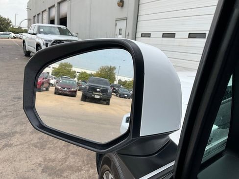 Used 2025 Hyundai Santa Fe SEL image 20