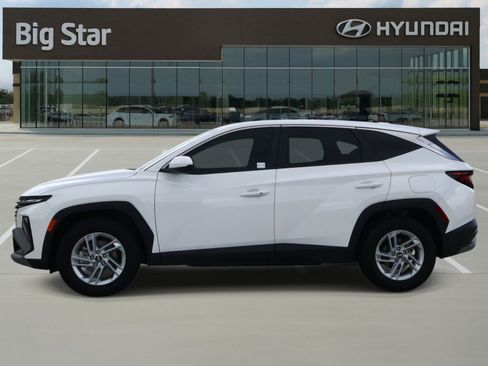 Used 2026 Hyundai Tucson SE FWD image 2