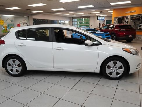 Used 2016 Kia Forte LX FWD image 13