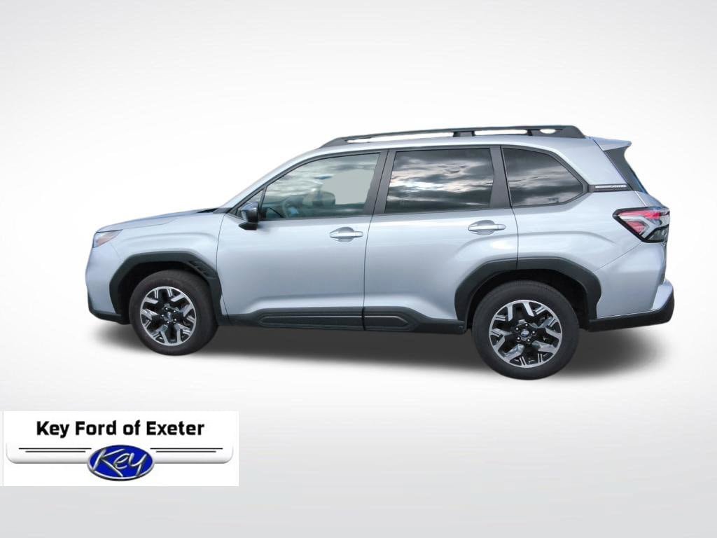 Used 2025 Subaru Forester Premium AWD/4WD image 8