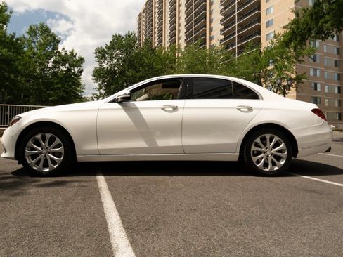 Used 2017 Mercedes-Benz E 300 image 7