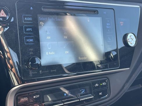 Used 2018 Toyota Corolla XSE image 7