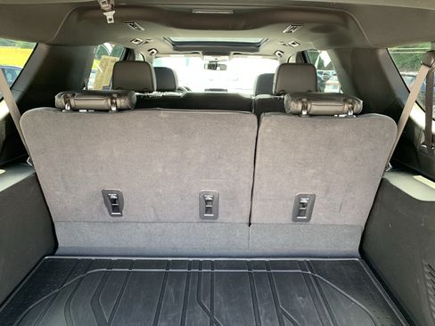 Used 2024 Chevrolet Suburban RST w/ Luxury Package RWD image 50