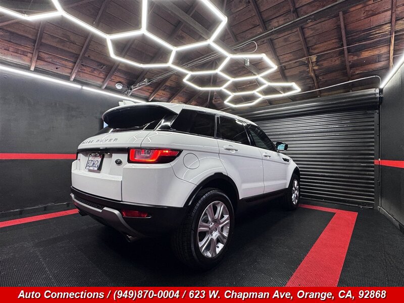 Used 2018 Land Rover Range Rover Evoque SE Premium AWD/4WD image 3