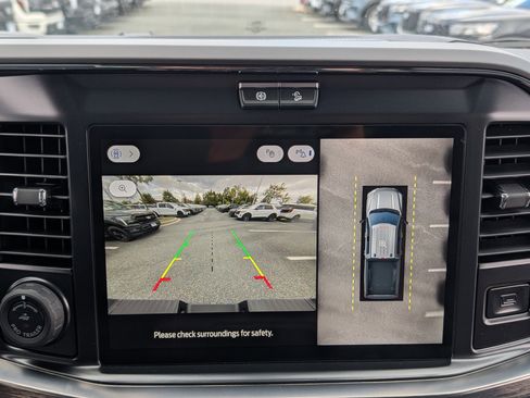 New 2026 Ford F250 Lariat w/ Black Appearance Package image 30