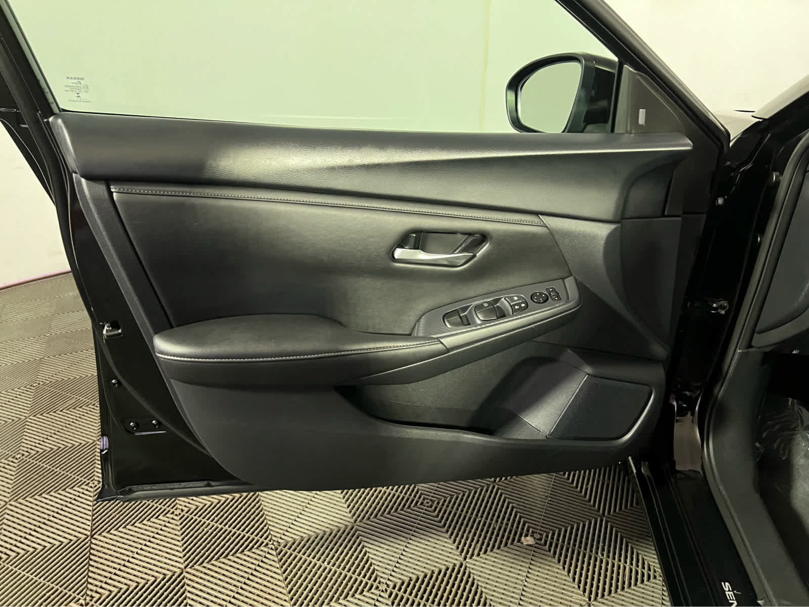 Certified 2024 Nissan Sentra SV FWD image 22