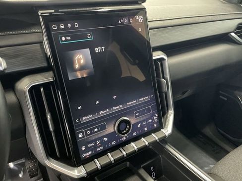 Certified 2025 GMC Acadia Elevation image 26