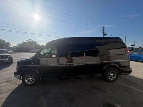 Used 2008 Chevrolet Express 3500 Extended Passenger w/ LT Preferred Equipment Group RWD image 5