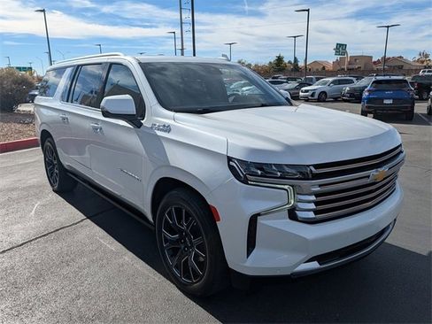 Used 2023 Chevrolet Suburban High Country image 8