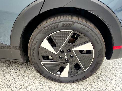 Used 2025 Hyundai Ioniq 5 SEL image 9