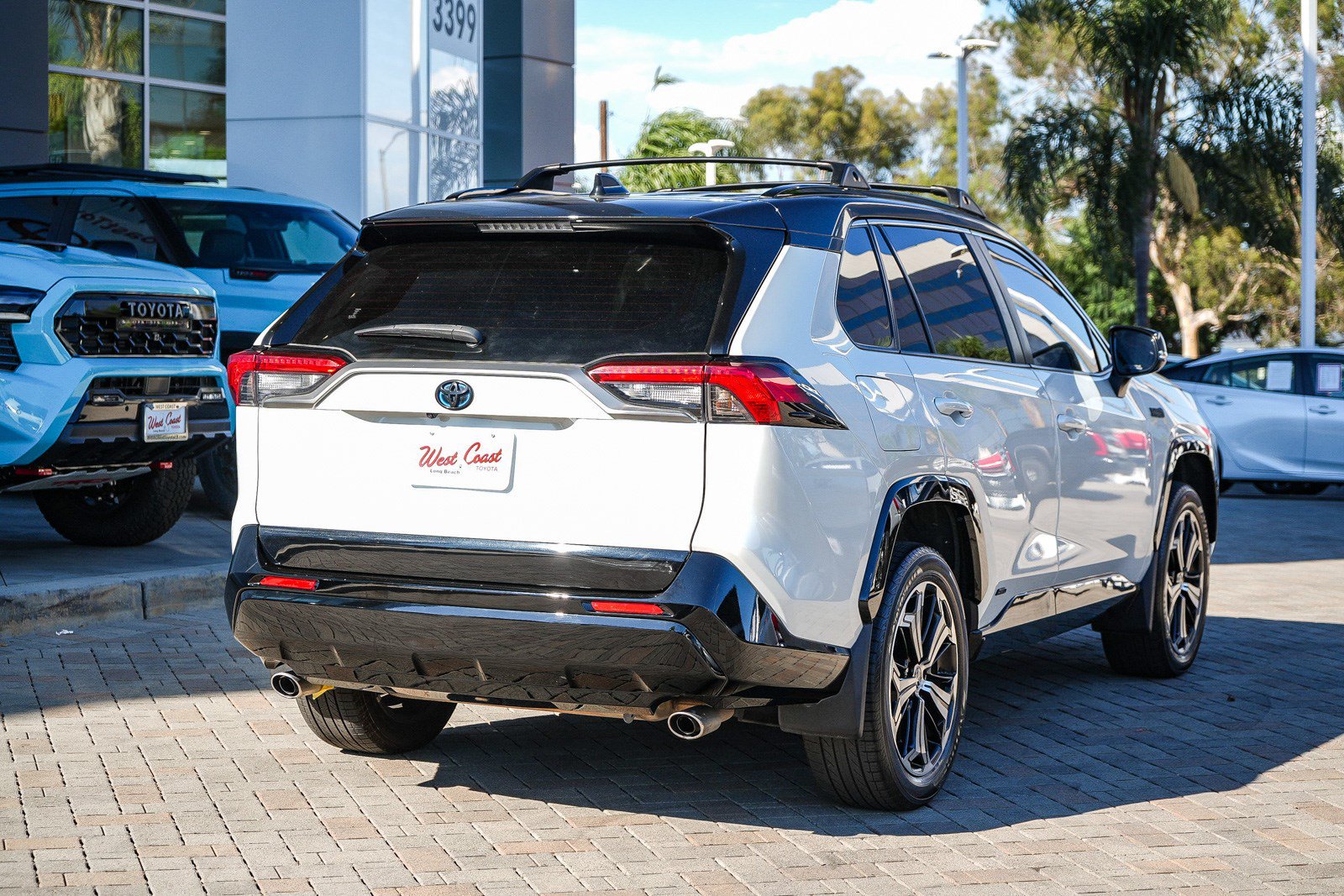 Certified 2023 Toyota RAV4 XSE w/ Weather Package AWD/4WD image 7