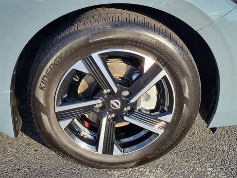 Certified 2025 Nissan Sentra SV image 25