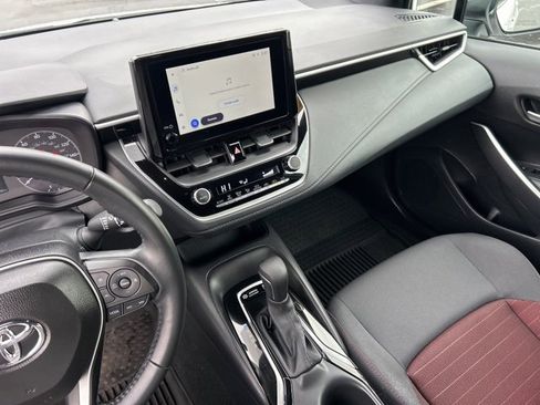Used 2025 Toyota Corolla SE image 29
