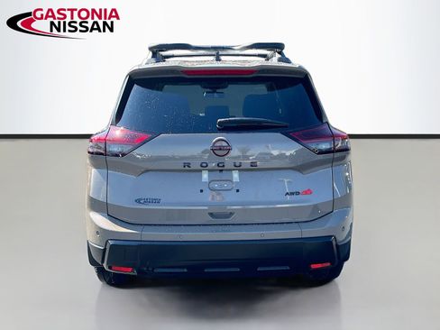 Used 2026 Nissan Rogue SV AWD/4WD image 7