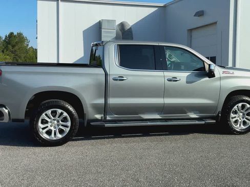 Used 2025 Chevrolet Silverado 1500 LTZ w/ LTZ Premium Package AWD/4WD image 9