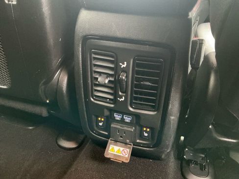 Used 2024 Dodge Durango GT image 20