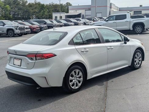 Used 2026 Toyota Corolla LE image 7