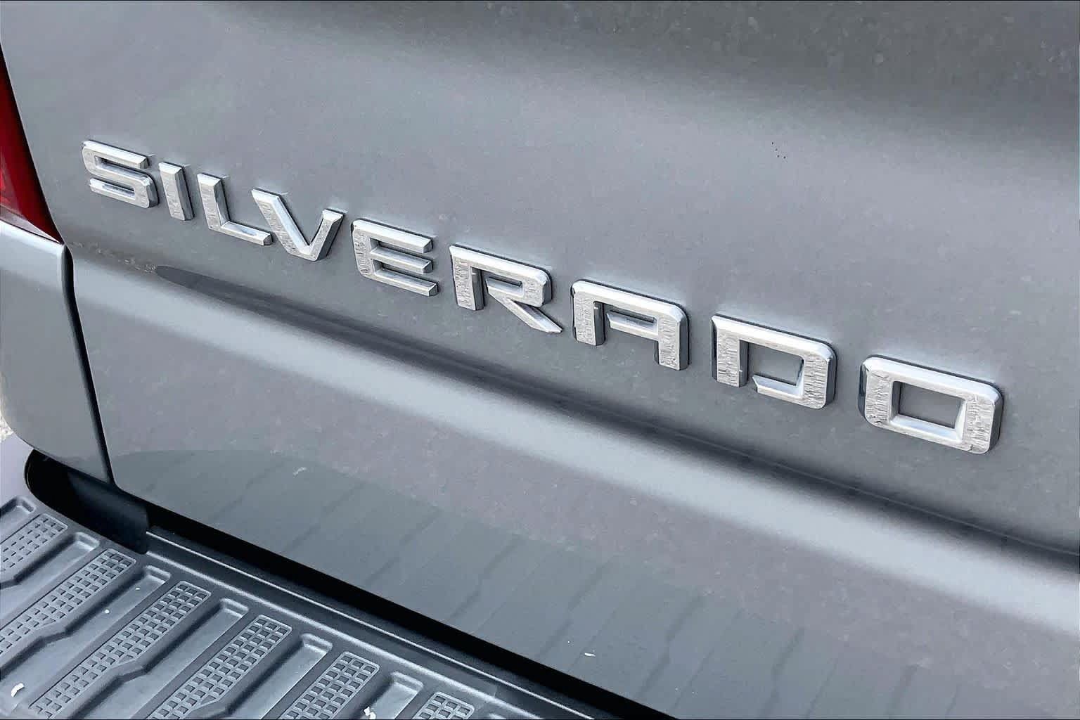 Used 2023 Chevrolet Silverado 1500 High Country w/ High Country Premium Package AWD/4WD image 51