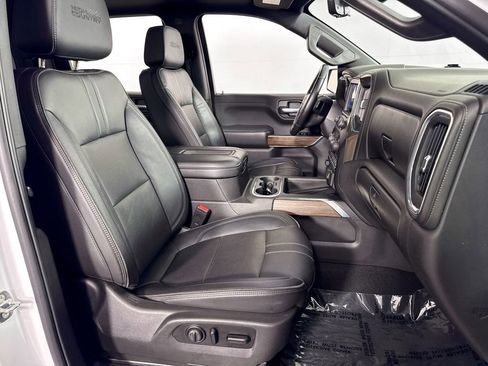 Used 2021 Chevrolet Silverado 1500 High Country w/ Technology Package AWD/4WD image 34