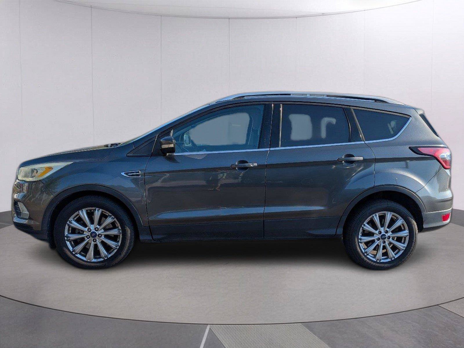 Used 2017 Ford Escape Titanium AWD/4WD image 2