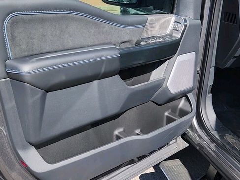 New 2025 Ford F250 Platinum image 10