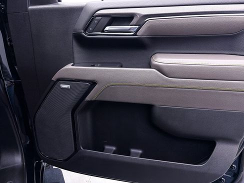 Used 2024 Chevrolet Silverado 1500 ZR2 w/ Technology Package image 38