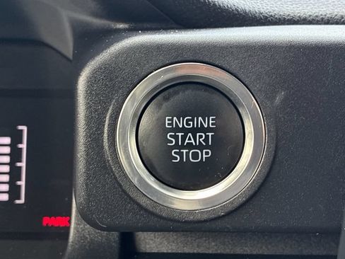 Used 2025 Toyota 4Runner SR5 AWD/4WD image 22