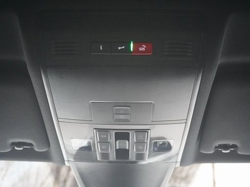 Used 2021 Volkswagen Tiguan SEL Premium R-Line image 20