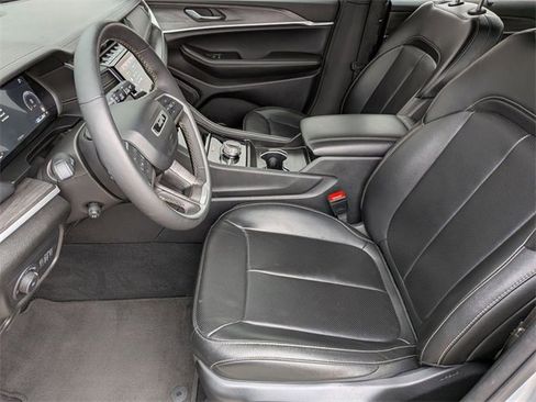 Certified 2024 Jeep Grand Cherokee L Limited w/ Luxury Tech Group II image 11