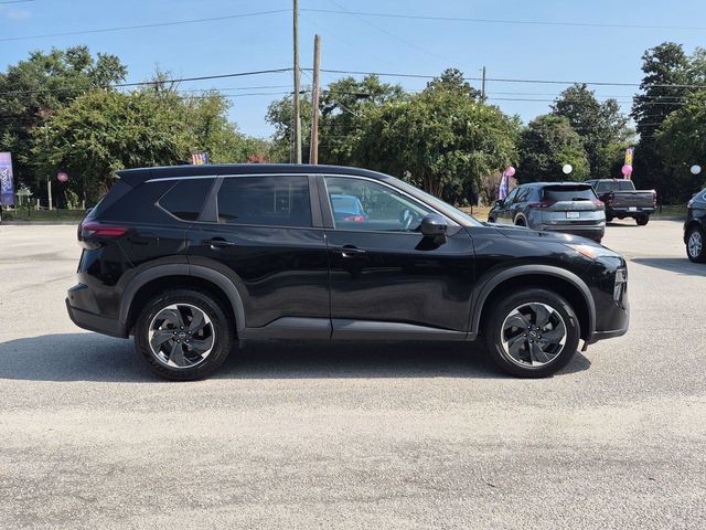 Used 2025 Nissan Rogue SV FWD image 2