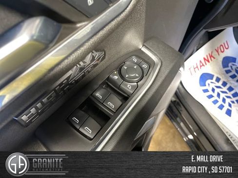 Used 2024 Chevrolet Silverado 1500 High Country image 11