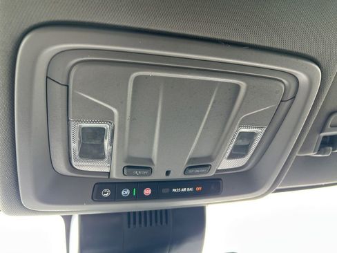 Used 2025 GMC Sierra 1500 SLT image 37