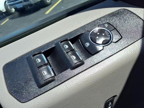 Used 2022 Ford F350 XLT image 44