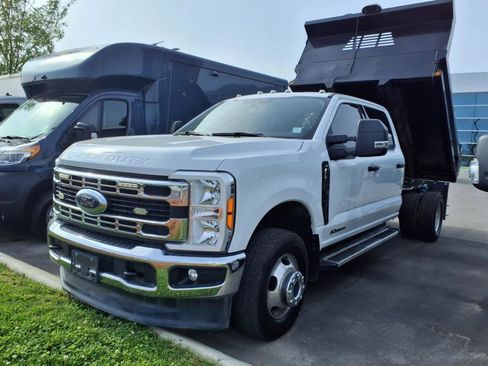 Used 2023 Ford F350 XLT w/ FX4 Off-Road Package image 28