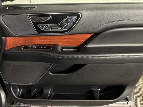 Used 2021 Lincoln Navigator Reserve AWD/4WD image 44