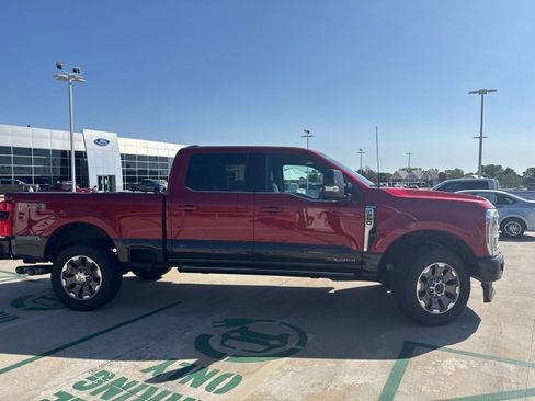 Used 2024 Ford F250 King Ranch w/ FX4 Off-Road Package AWD/4WD image 2