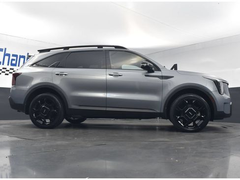 Certified 2024 Kia Sorento SX Prestige w/ Sage Leather Package AWD/4WD image 22