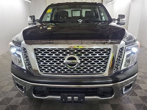Used 2019 Nissan Titan SL w/ Chrome Package image 2