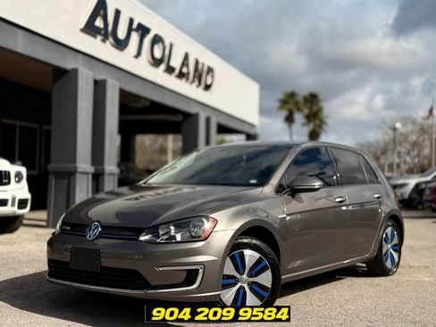 Used 2016 Volkswagen e-Golf SE FWD image 1