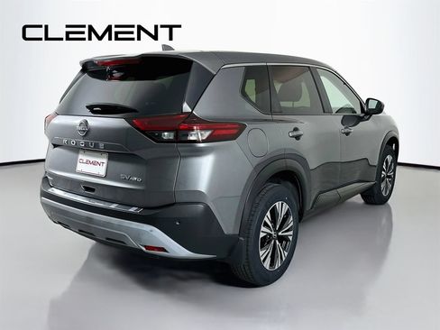 Used 2023 Nissan Rogue SV AWD/4WD image 7