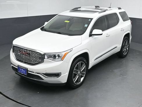 Used 2019 GMC Acadia Denali w/ Technology Package FWD image 48