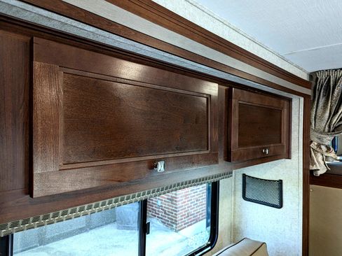 Used 2019 Chevrolet Express 4500 w/ RV Package image 39