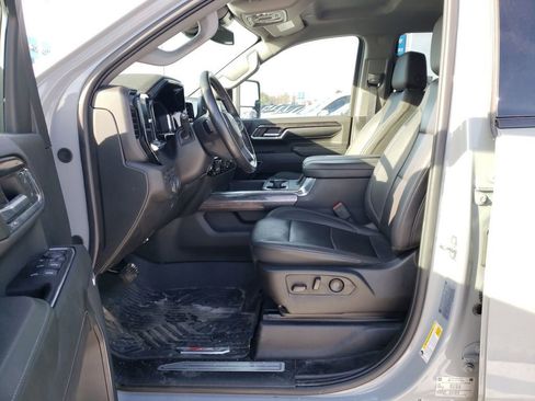 Used 2024 Chevrolet Silverado 3500 LTZ w/ LTZ Plus Package image 10