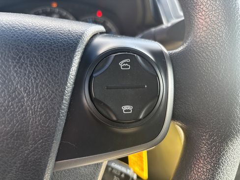 Used 2012 Toyota Camry image 20