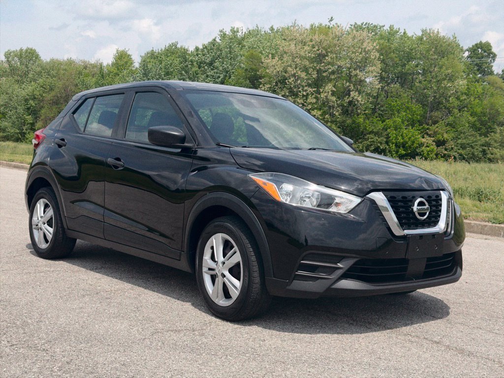 Used 2020 Nissan Kicks S FWD image 1