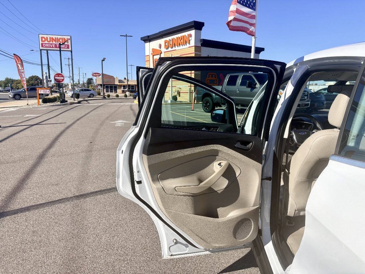 Used 2014 Ford C-MAX Energi SEL FWD image 27